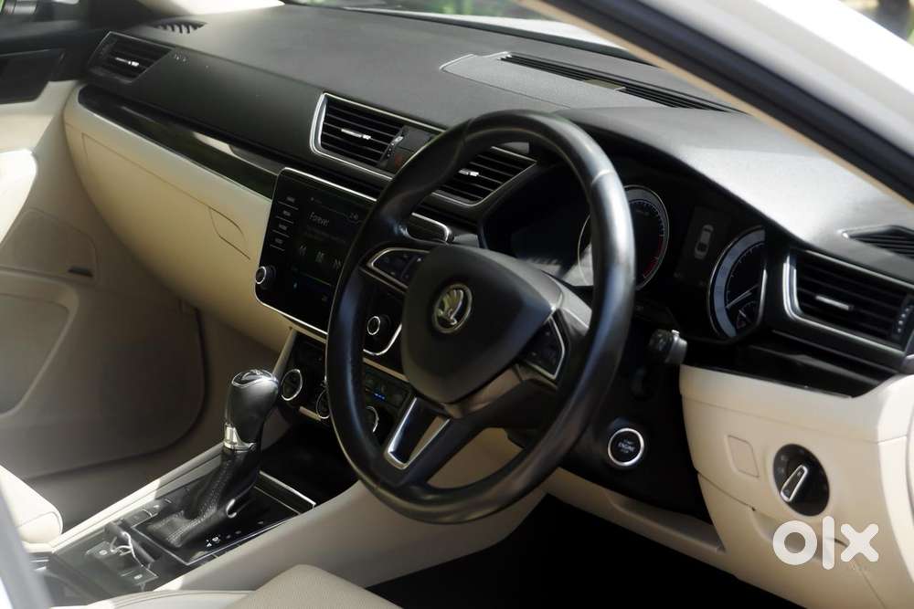 Skoda Superb L&k 2.0 Tdi At, 2021, Petrol