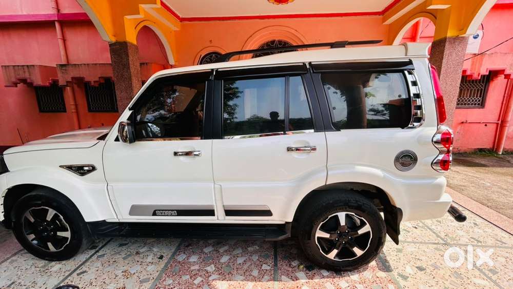Mahindra Scorpio 2022 Diesel Well Maintained