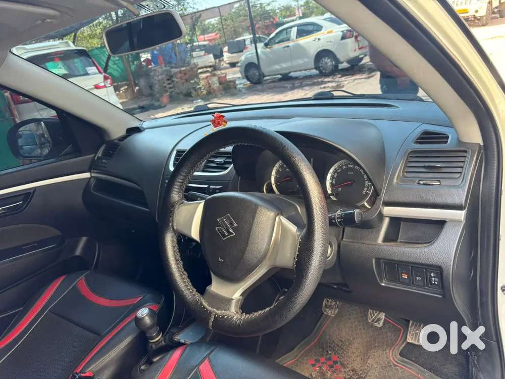 Maruti Suzuki Swift 2012 Petrol 76700 Km Driven