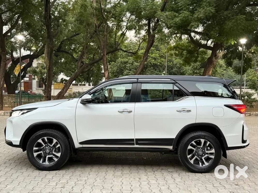 Toyota Fortuner Legender 2024 Diesel 13000 Km Driven