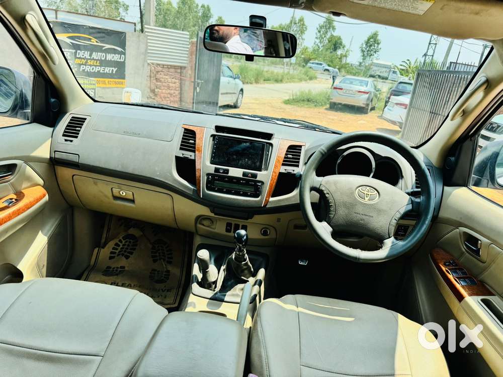 Toyota Fortuner 3.0 4x4 Manual, 2011, Diesel