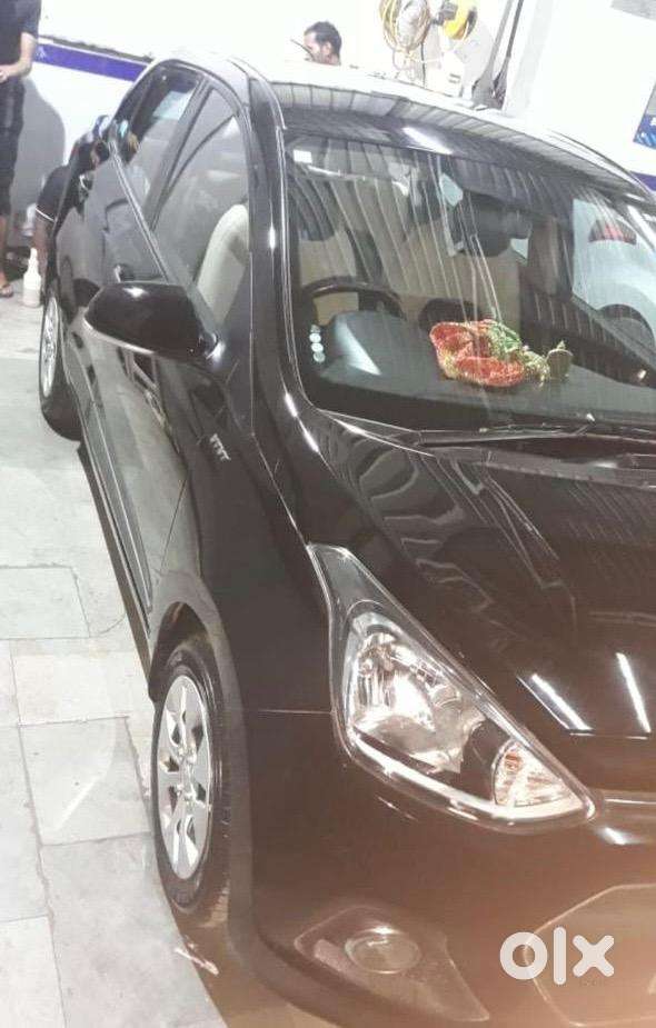 Hyundai Xcent Petrol Car 2015