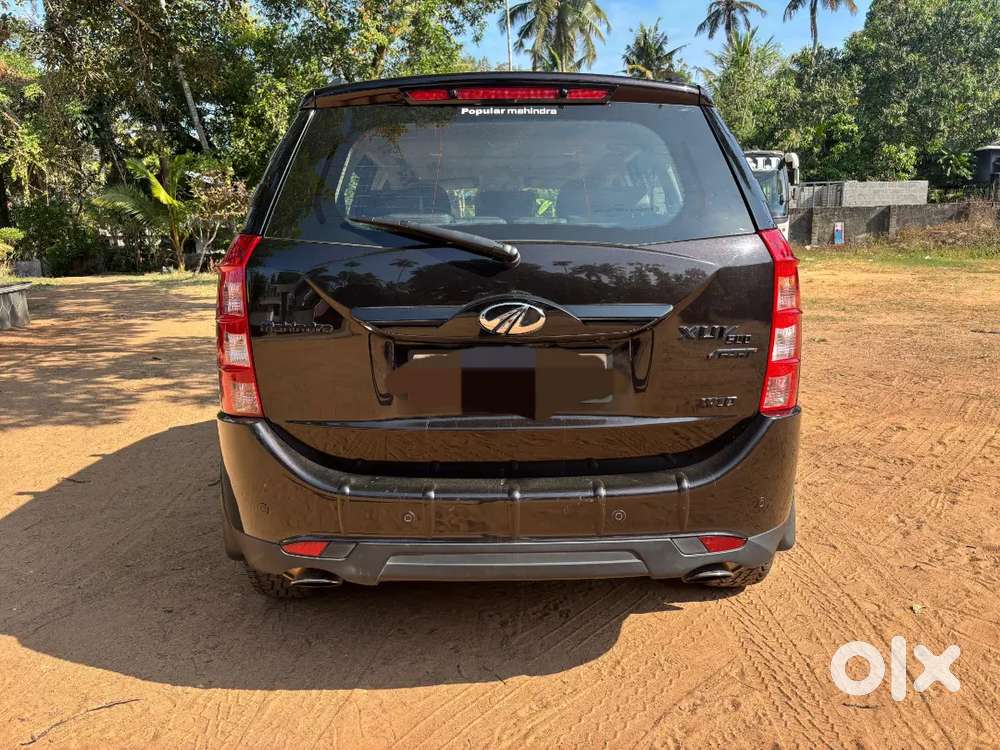 Mahindra Xuv500 2017 Diesel 80000 Km Driven