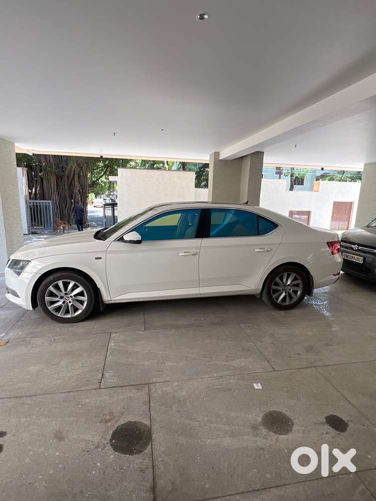 Skoda Superb 2017 Petrol Well Maintained