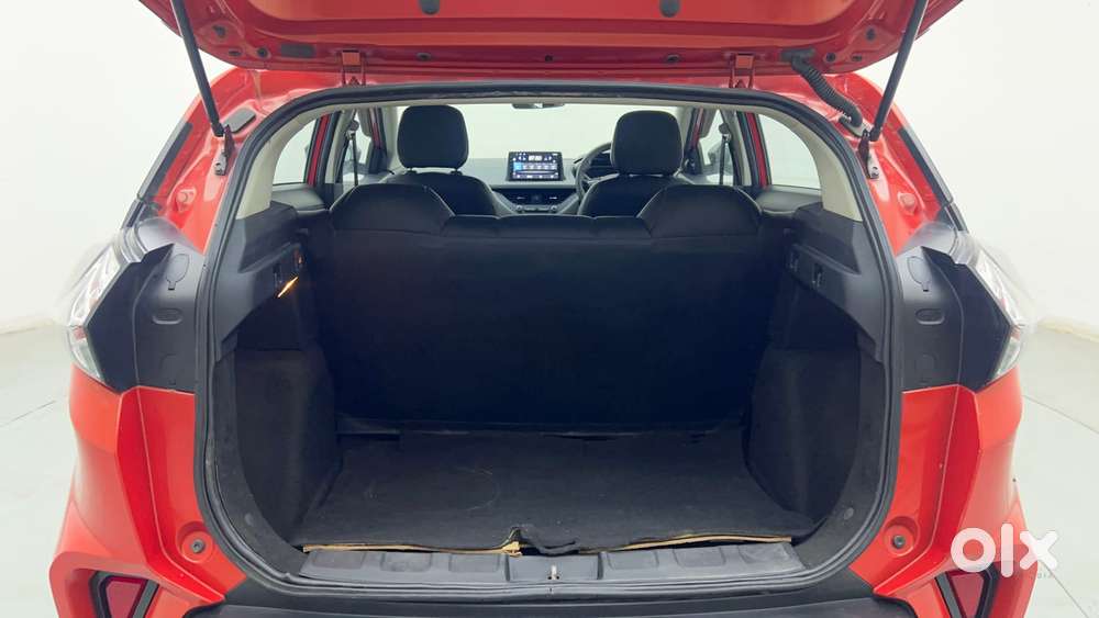 Tata Nexon 1.2 Revotron Xma Amt (s), 2022, Petrol