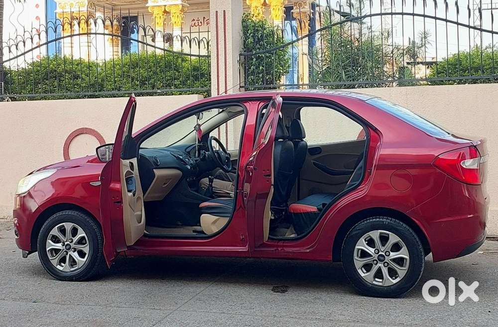 Ford Aspire Titanium Blu 2017