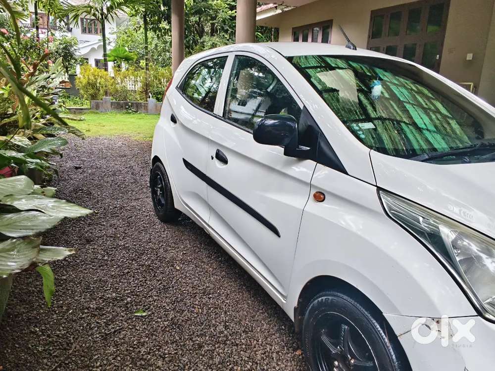 Hyundai Eon 0.8 Era Plus 2014. 2013 New Insurance Newalloy Weel