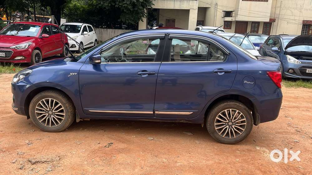 Maruti Suzuki Swift Dzire Zxi + Amt, 2017, Petrol