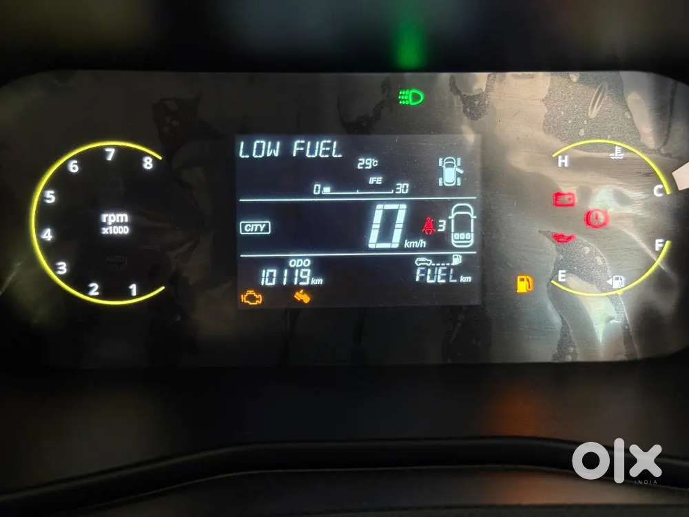 Tata Nexon 2026 Petrol Well Maintained