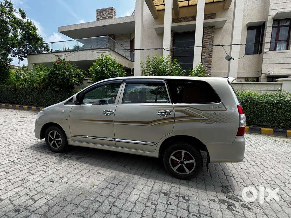 Toyota Innova 2.5 Gx (diesel) 8 Seater, 2012, Diesel