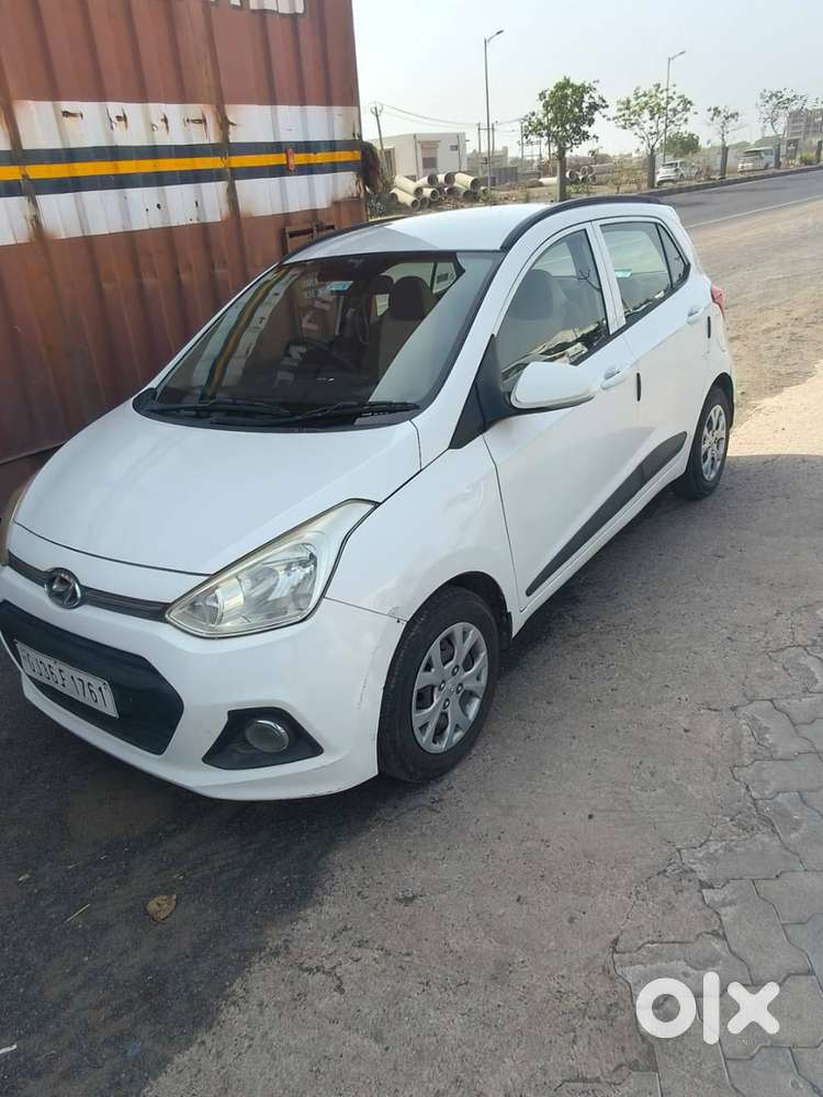 Hyundai Grand I10 2016 Petrol Well Maintained