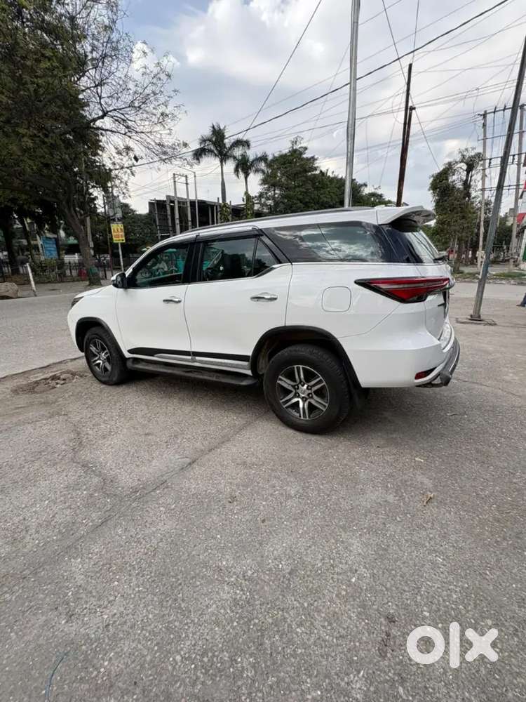 Toyota Fortuner  2022 Diesel 105000 Km Driven