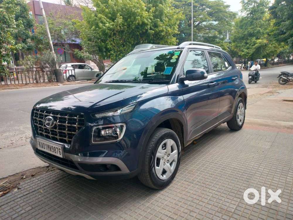 Hyundai Venue S Plus Mt 1.2 Kappa, 2022, Petrol