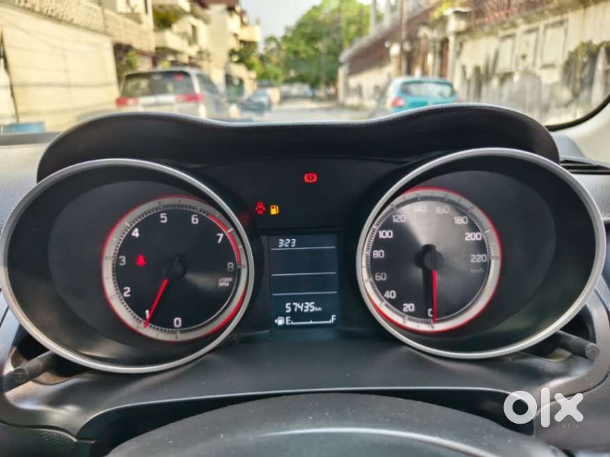 Maruti Suzuki Swift Vxi + Manual, 2021, Petrol
