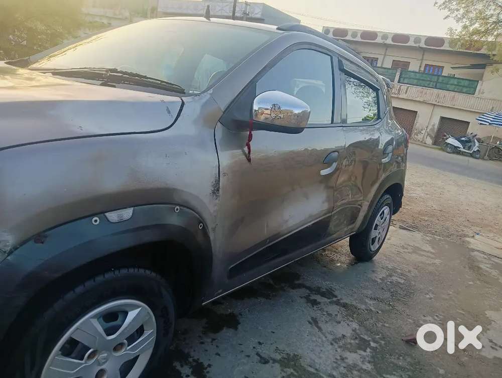 Mahindra Renault Logan Petrol 2018
