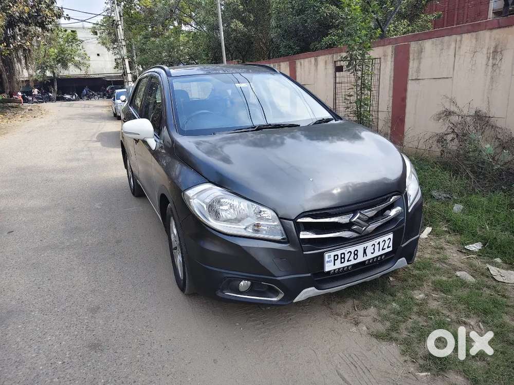 Maruti Suzuki S-cross 2015 Diesel Well Maintained