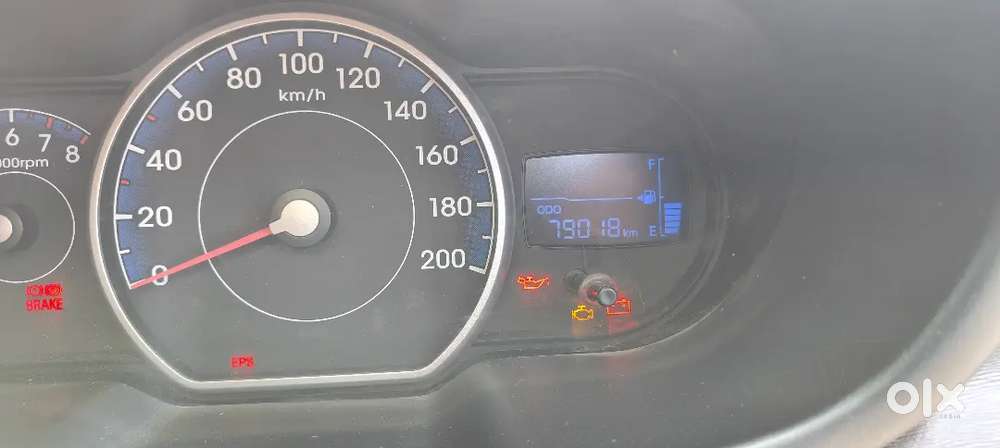 Hyundai I10 Magna 2011  Smooth Engine  Family Car  Urgent Sale