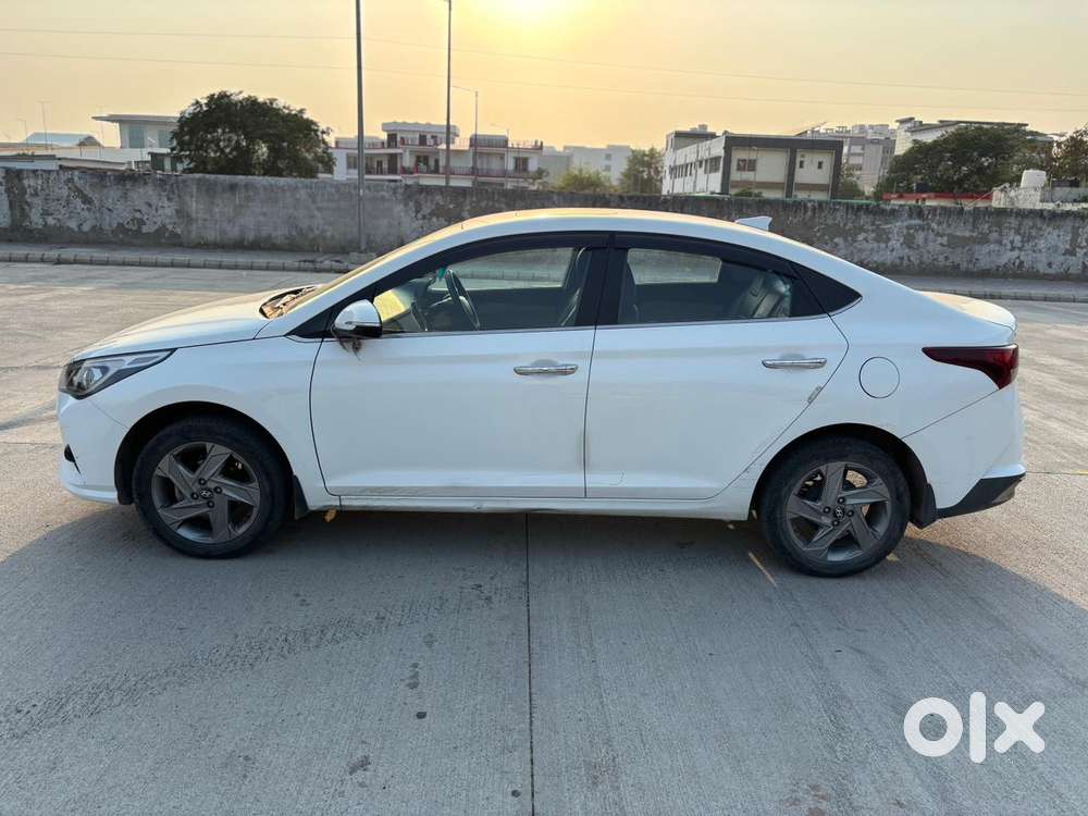 Hyundai Verna 1.5 Sx Petrol Mt, 2022, Petrol