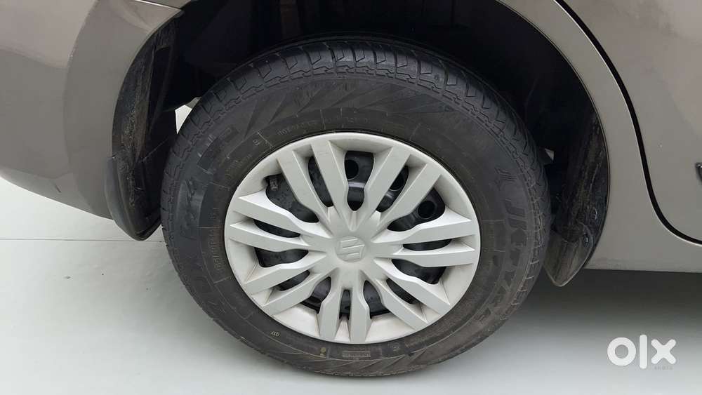 Maruti Suzuki Dzire 1.2 Vxi, 2024, Petrol