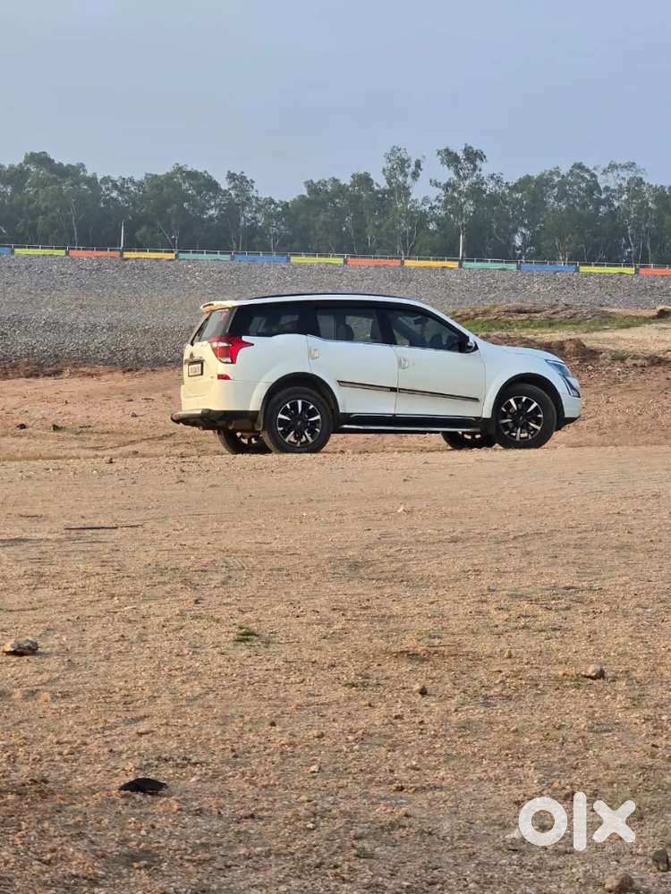 Xuv 500 W11