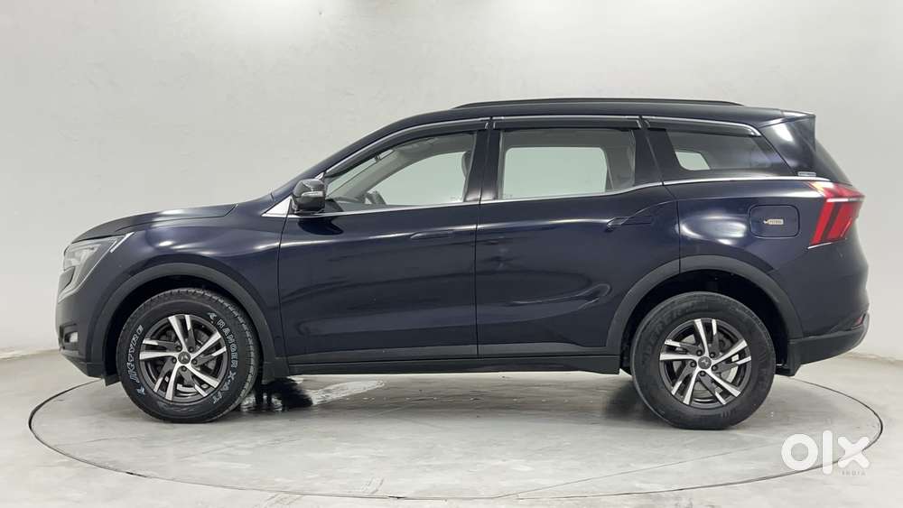 Mahindra Xuv700 2.0 Ax 5 Petrol At Str, 2022, Petrol