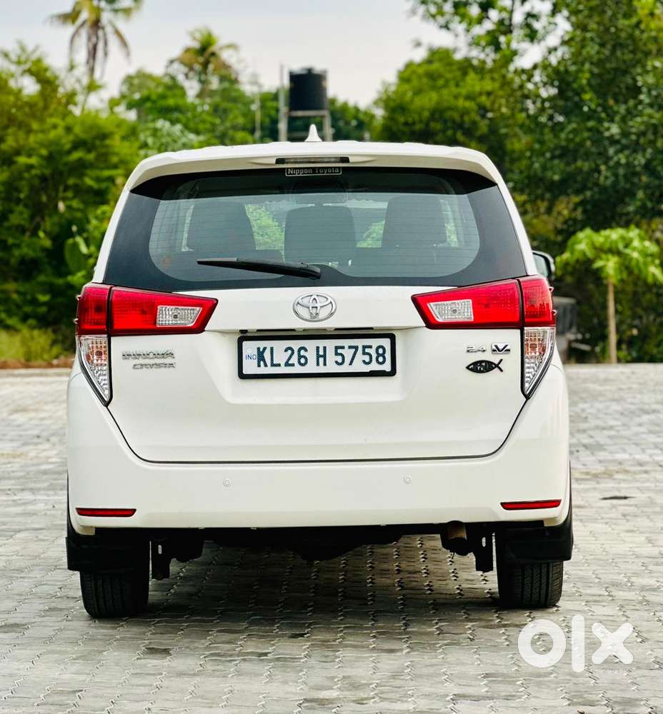 Toyota Innova Crysta 2.4 V 7 Str, 2017, Diesel
