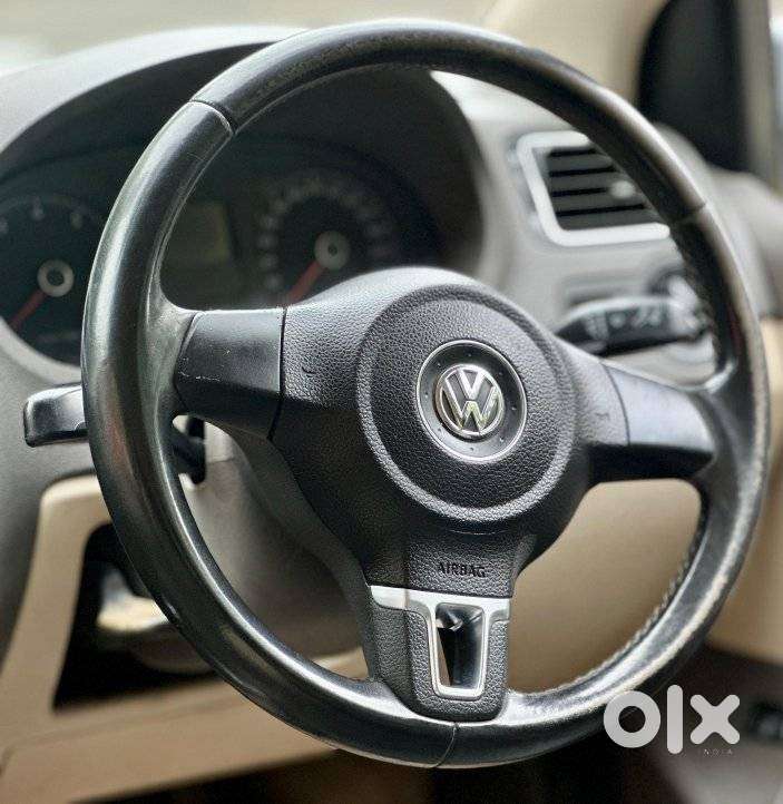 Volkswagen Vento 1.2 Tsi Highline At, 2011, Petrol