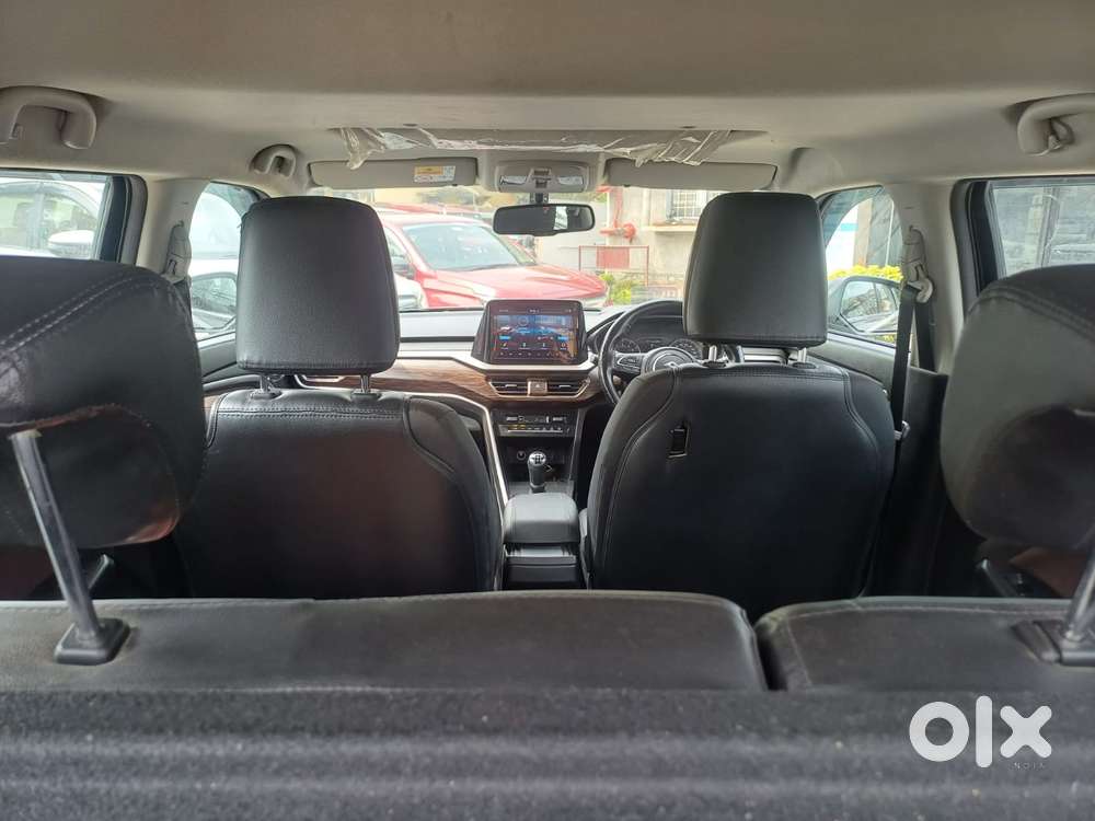 Maruti Suzuki Brezza 1.5 Zxi Plus Smart Hybrid, 2024, Petrol