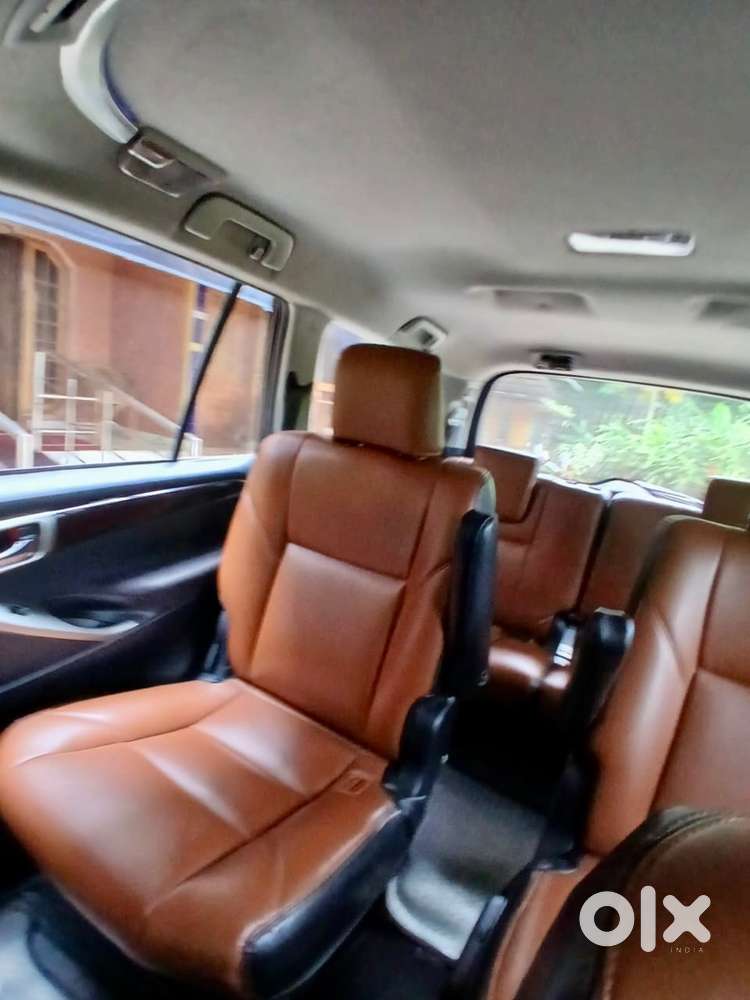 Toyota Innova Crysta 2017 Diesel Well Maintained