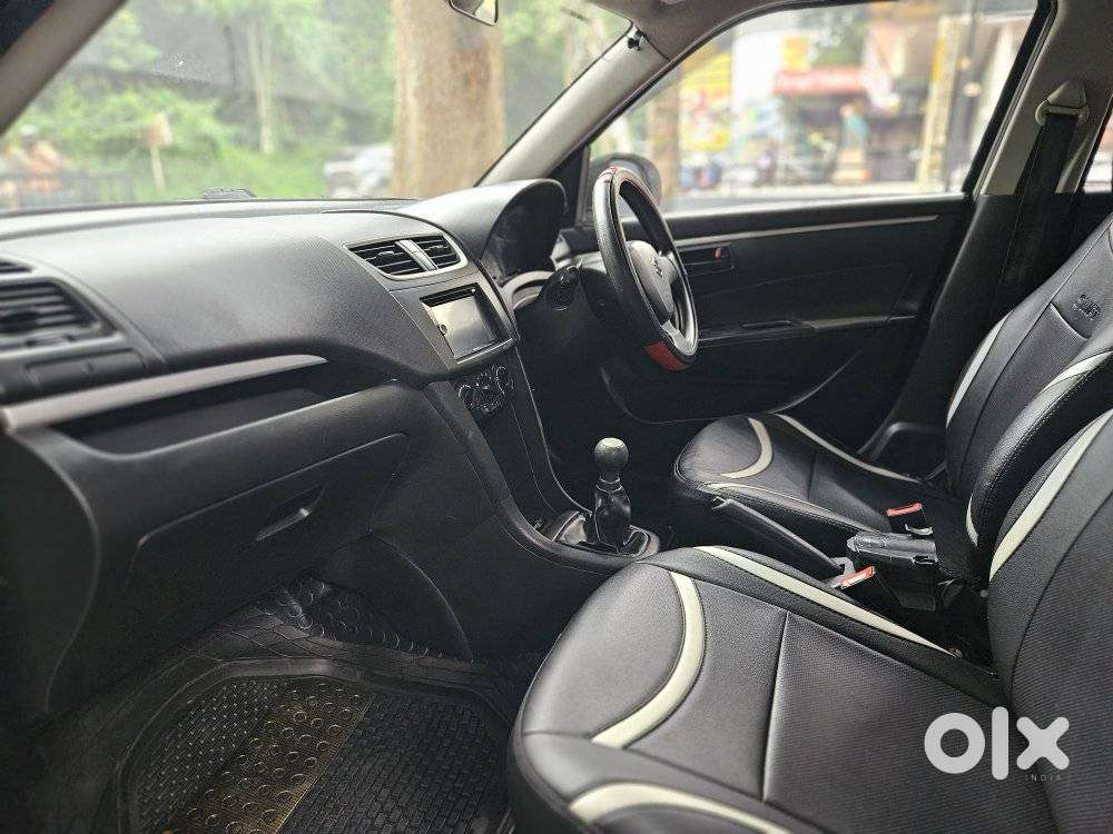Maruti Suzuki Swift Lxi Optional-o, 2017, Petrol