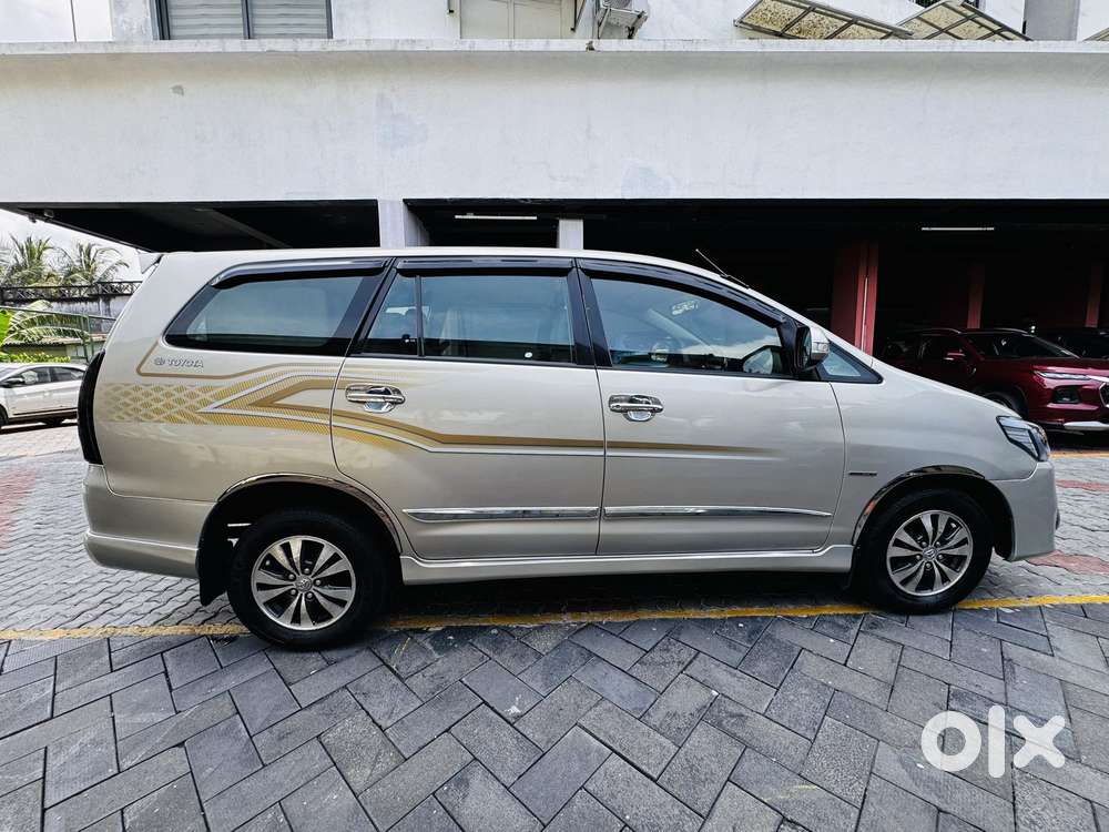 Toyota Innova 2.5 Zx 7 Str Bs-iv, 2015, Diesel