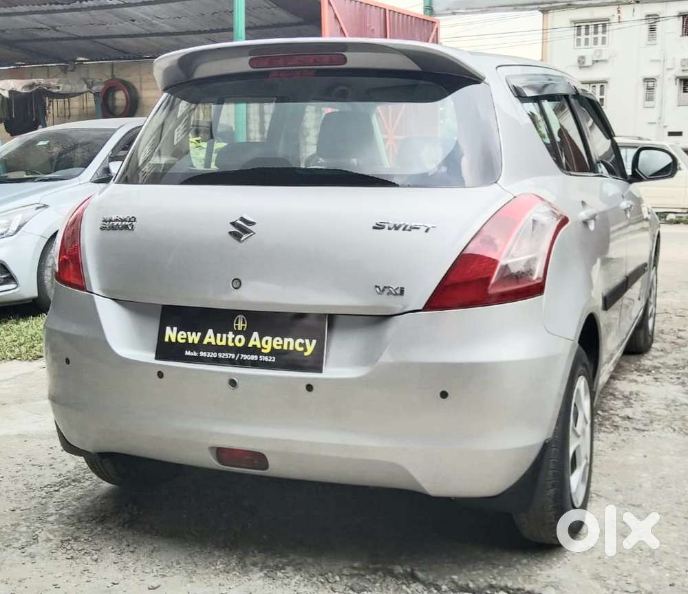 Maruti Suzuki Swift Vxi 1.2 Abs Bs-iv, 2015, Petrol
