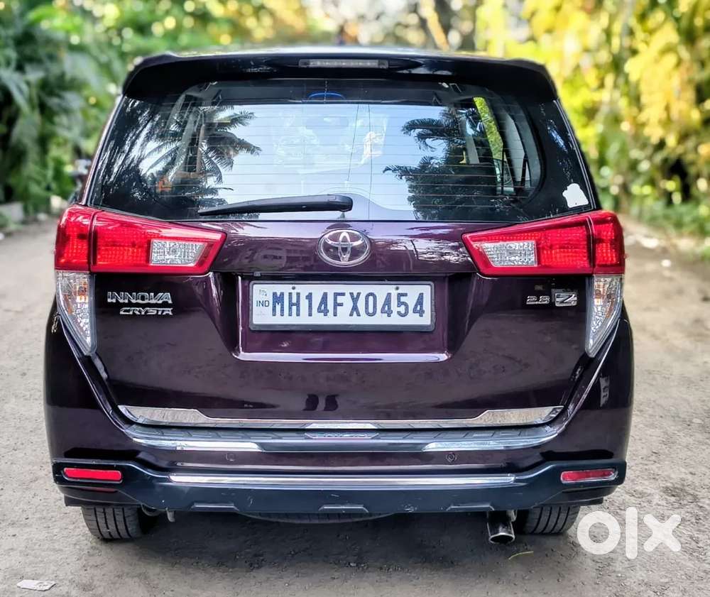 Toyota Innova Crysta 2.8 Zx At 7 Seater, 2016, Diesel