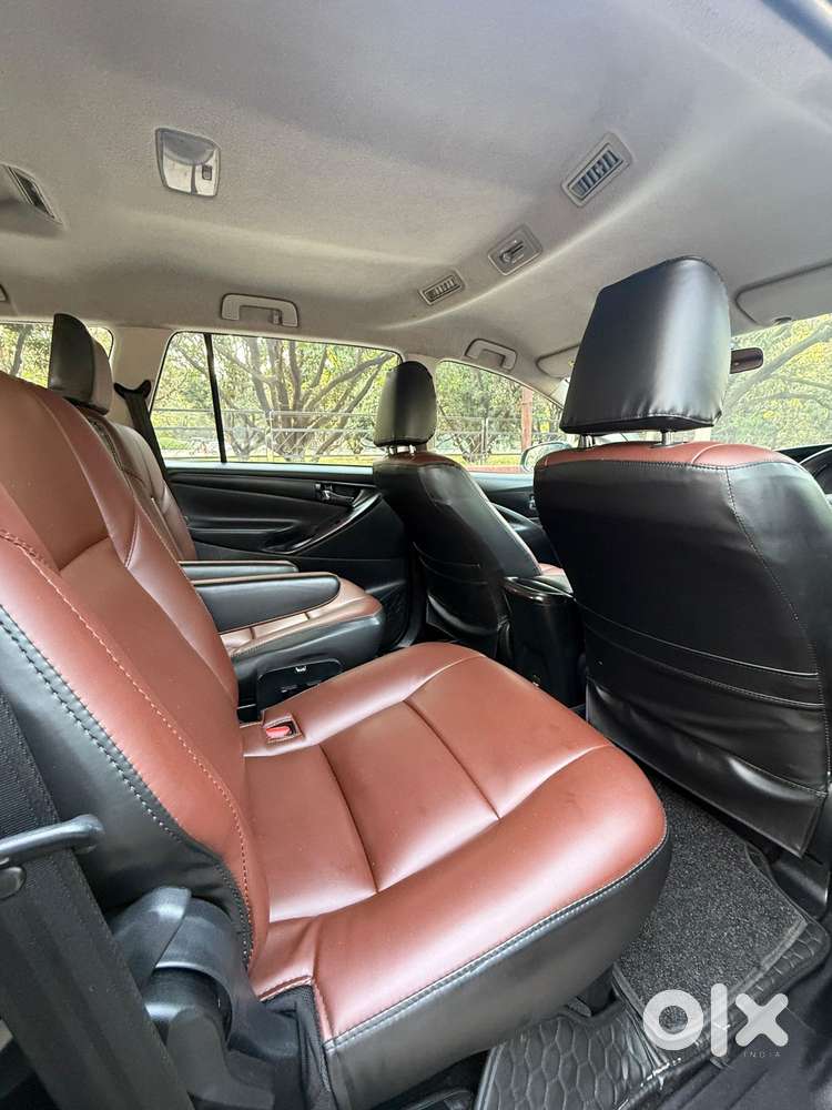 Toyota Innova Crysta 2.7 Gx At 8s, 2019, Diesel