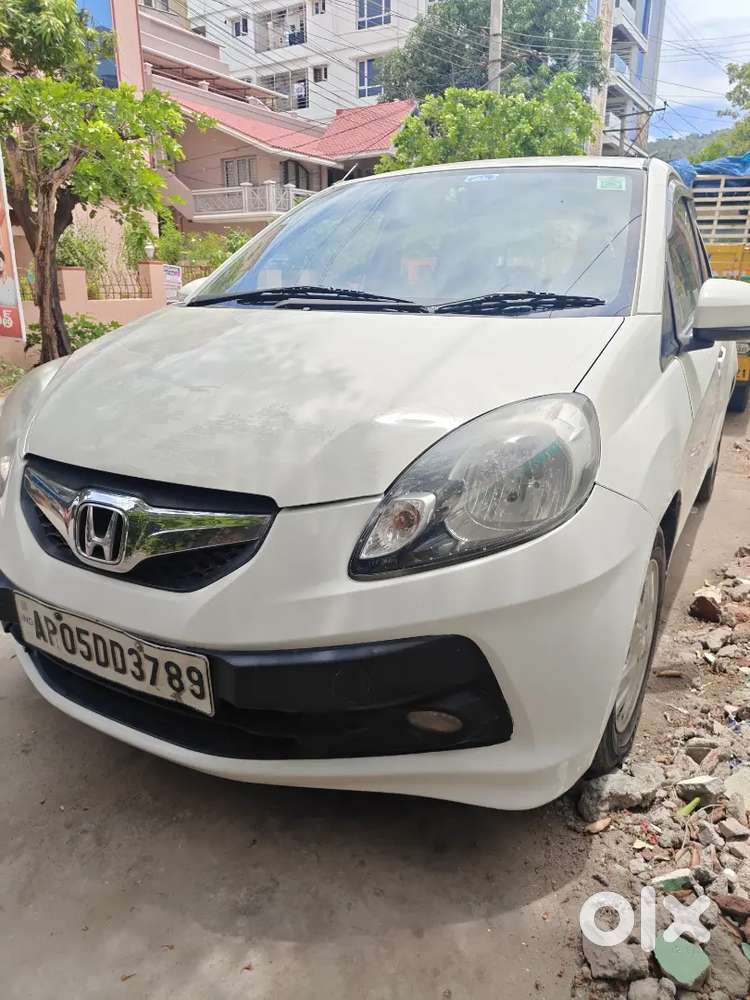 Honda Brio 2016