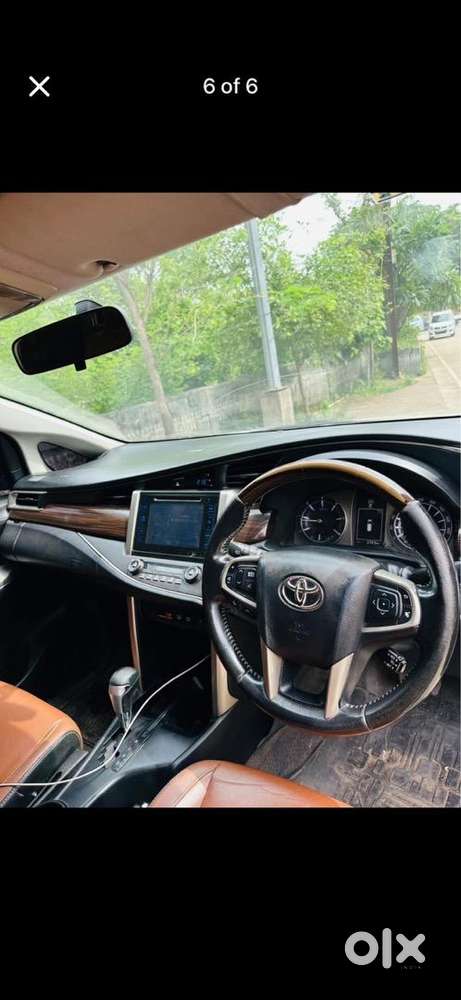 Toyota Innova Crysta 2016 Diesel Well Maintained