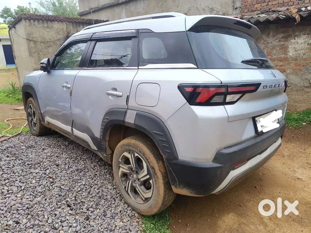 Maruti Suzuki Brezza Hybrid, Sleek 2023