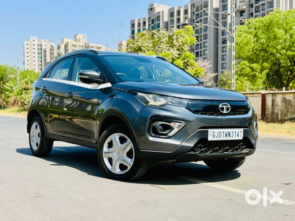 Tata Nexon 1.2 Revotron Xma Amt (s), 2023, Petrol