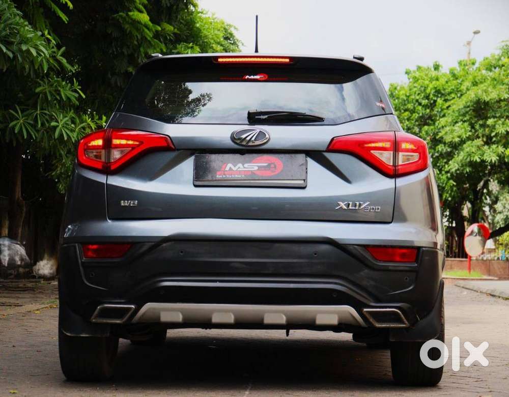 Mahindra Xuv300 W8 Option Dual Tone, 2021, Petrol