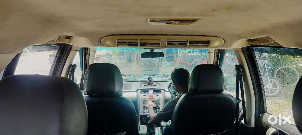 Tata Safari Storme 2017