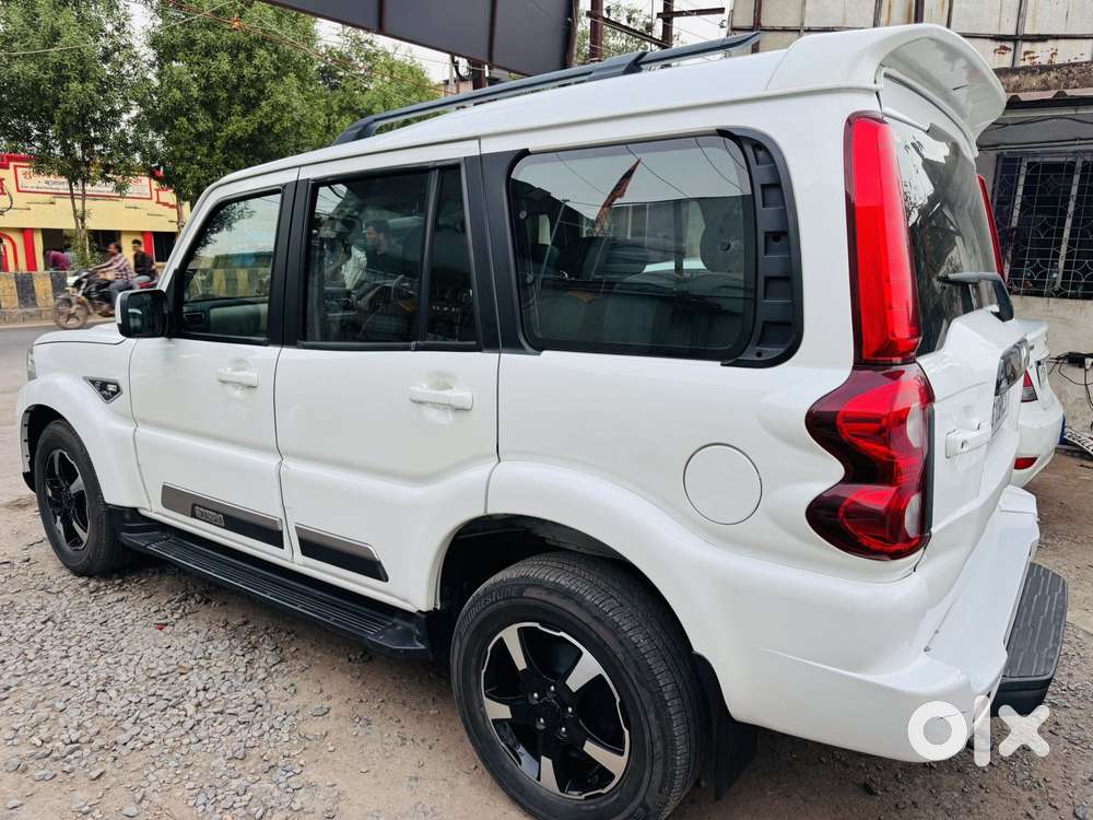 Mahindra Scorpio Classic 2.2 S 11 Mt 7 Str, 2024, Diesel