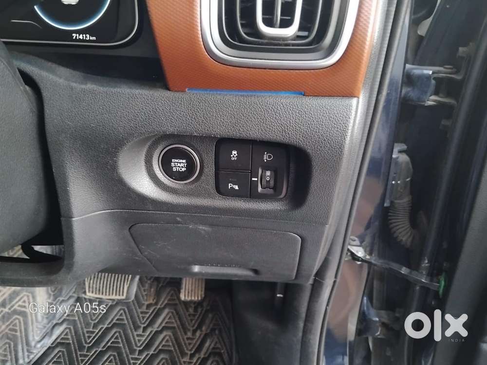 Hyundai Alcazar 2.0 Signature (o) Petrol At 6 Str, 2022, Petrol