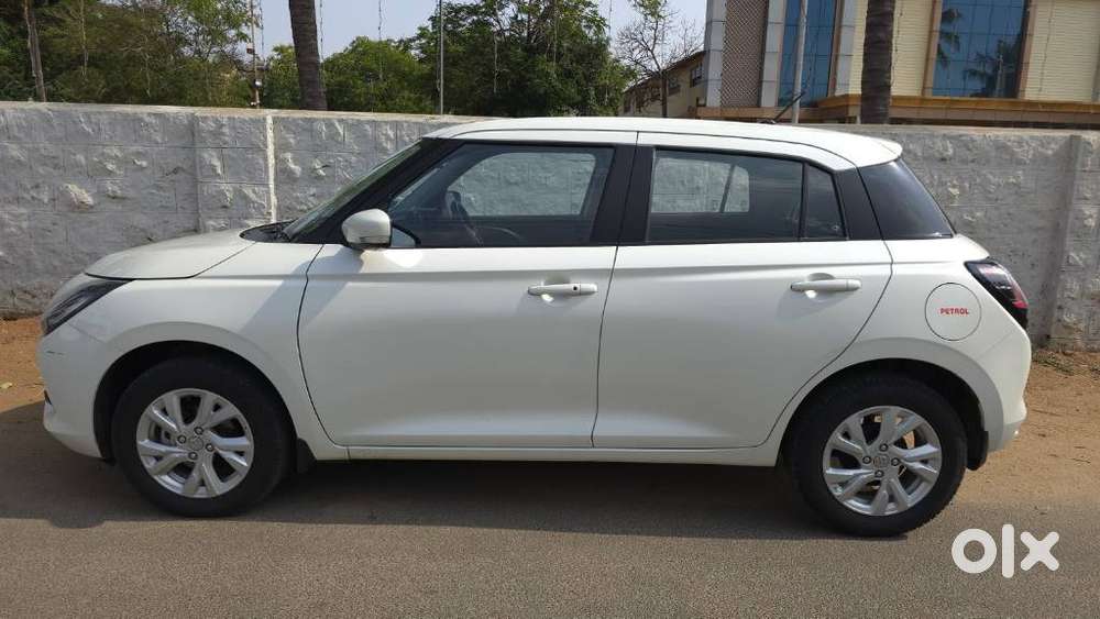 Maruti Suzuki Swift Zxi Plus Amt Dual Tone, 2025, Petrol
