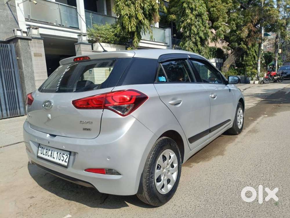 Hyundai I20 Sportz 1.2 Mt Dual Tone, 2015, Cng & Hybrids