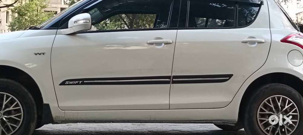 Maruti Suzuki Swift Vxi + Manual, 2014, Petrol