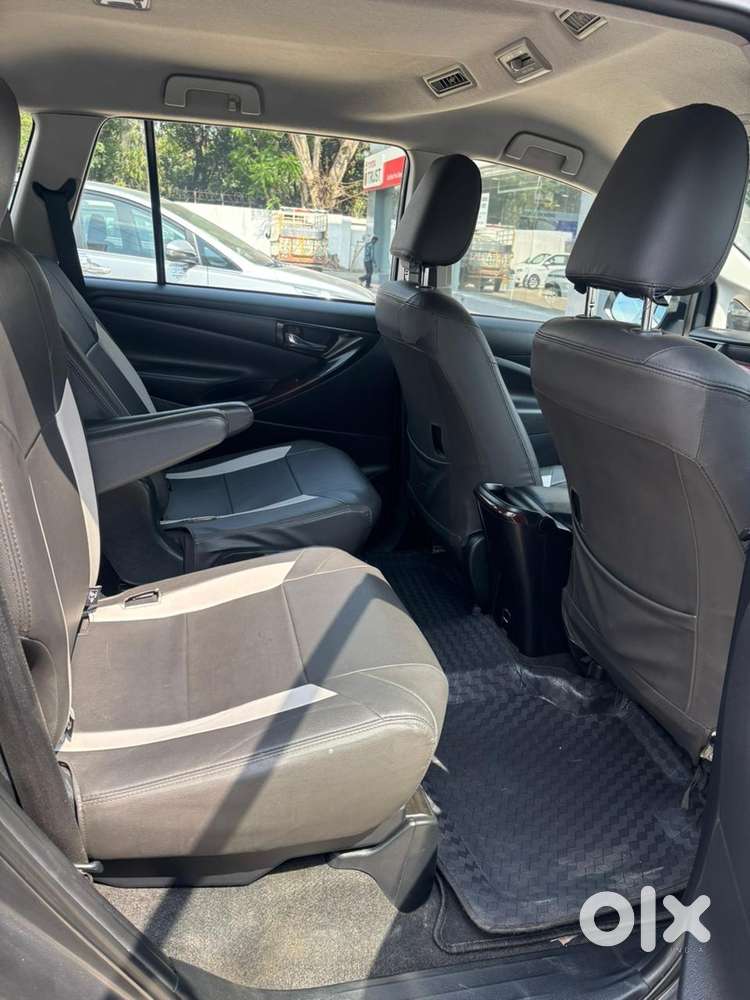 Toyota Innova Crysta [2020-ongoing] 2.4 Gx 7 Str, 2017, Diesel