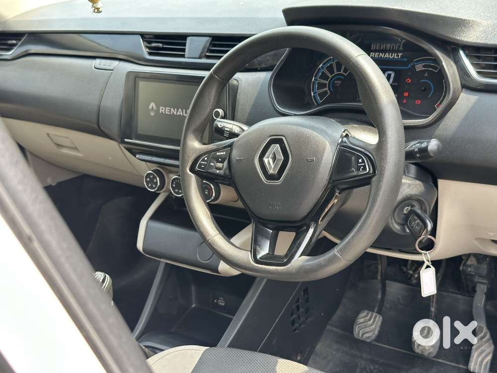 Renault Triber Rxt, 2023, Petrol