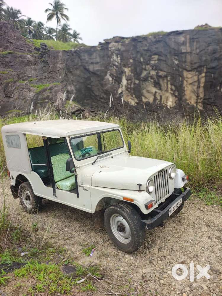 Mahindra Commander 4x4 (655)