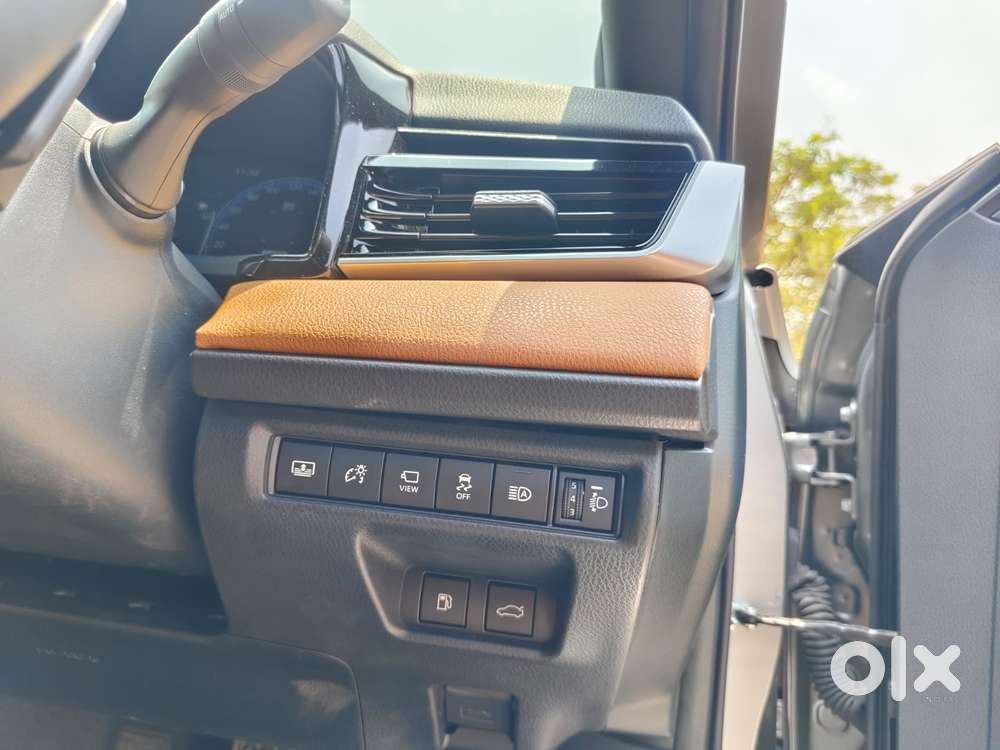 Toyota Camry V6 At, 2025, Petrol