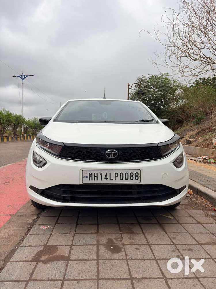 Tata Altroz 2024 Icng (1st Owner) White